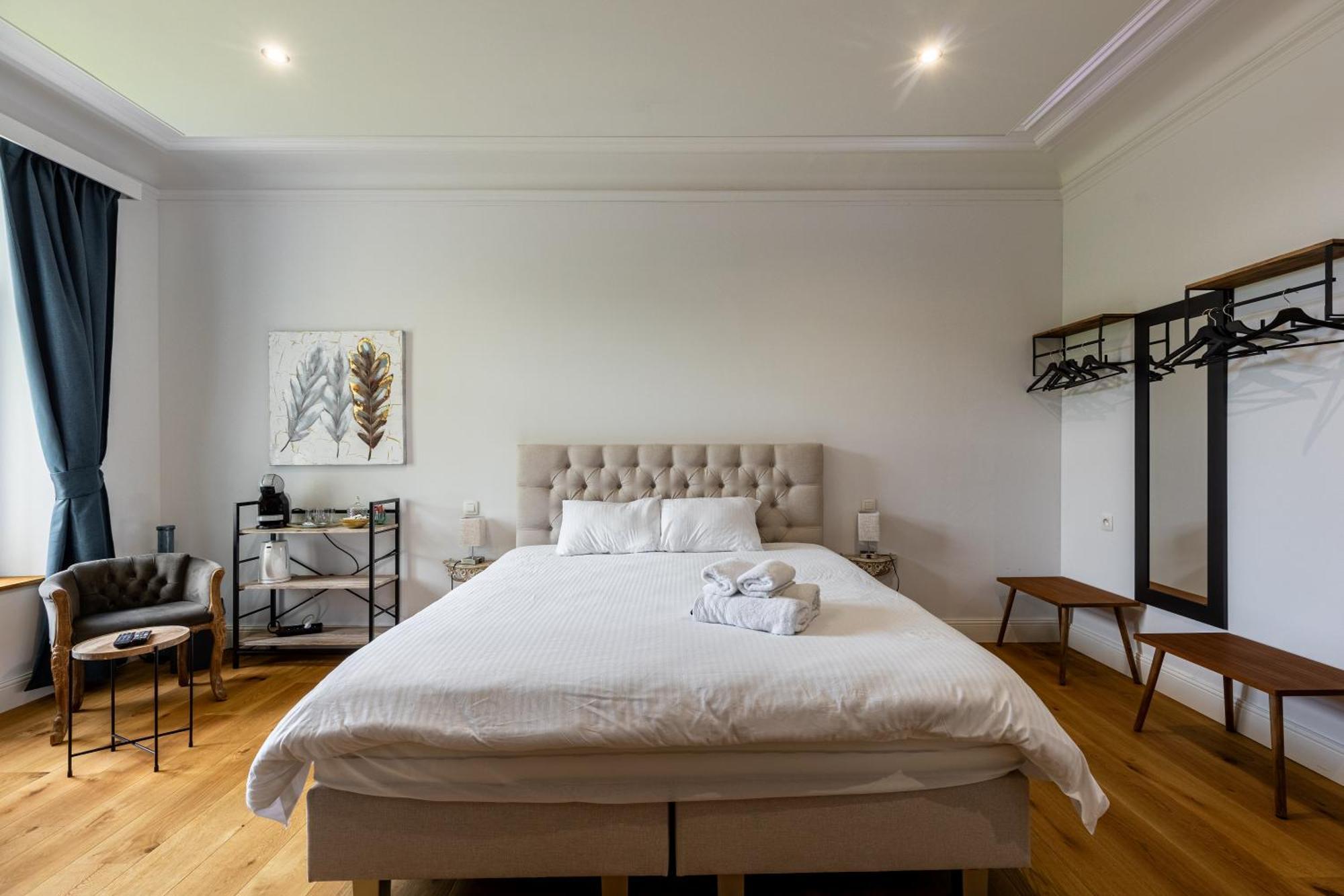 Nuit De Reve Au Chateau De Saint Vitu 102 Séjour chez l'habitant